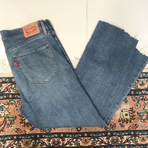 Levis 314 Shaping Straight Cropped Jeans (29)